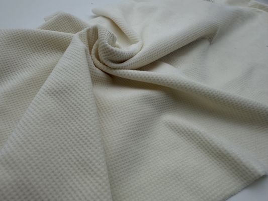 210-280gsm মাইক্রো ইলাস্টিক ভেলভেট পলিয়েস্টার ফ্যাব্রিক, পোশাকের জন্য উপযুক্ত